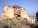 Muralla de Jan. Torren Esquinero. Sobre la cmara subterrnea se puede apreciar el quiebro que hace la muralla