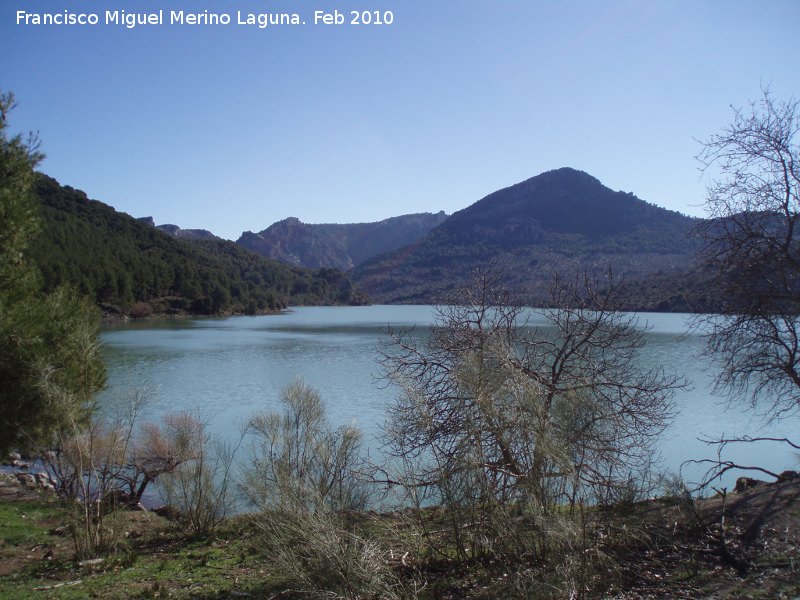 Pantano del Quiebrajano - Pantano del Quiebrajano. Orilla
