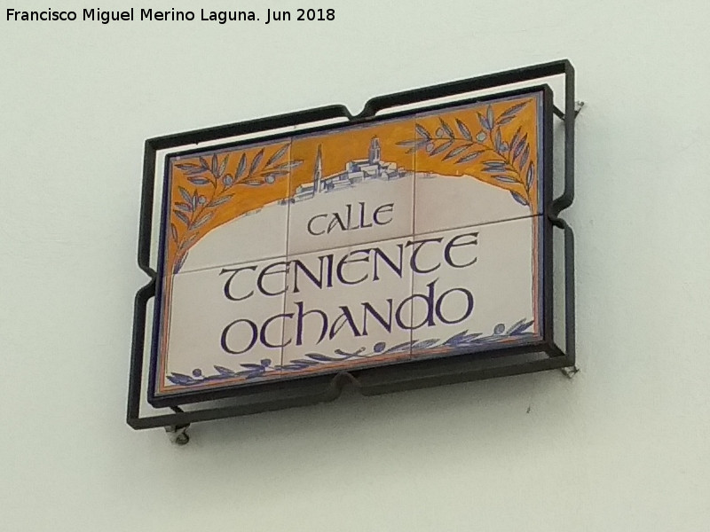 Calle Teniente Ochando - Calle Teniente Ochando. Placa