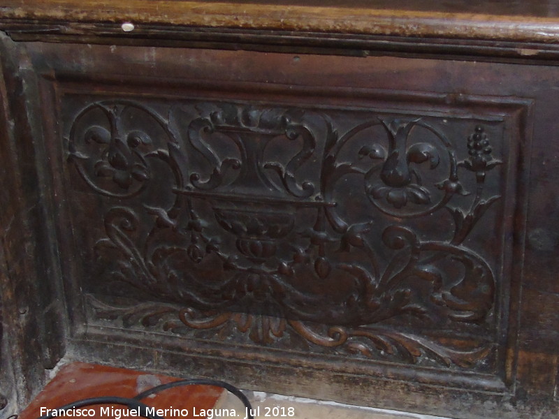 Catedral de Jan. Coro. San Luis - Catedral de Jan. Coro. San Luis. Bajorelieve de los pies