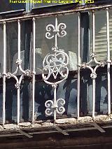 Casa de la Calle Martnez Molina n 14. Smbolo del Ave Mara