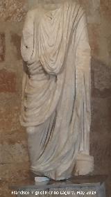 Cstulo. Figura femenina de mrmol siglos I-II d.C. Museo Arqueolgico de Linares