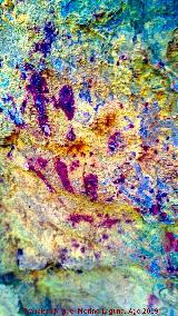 Pinturas rupestres y petroglifos Cueva del Clarillo. Tratada con Dstretch