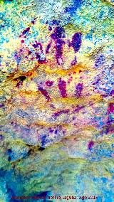 Pinturas rupestres y petroglifos Cueva del Clarillo. Tratada con Dstretch