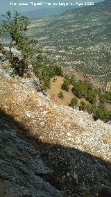 Pinturas rupestres y petroglifos Cueva del Clarillo. Vistas hacia Quesada