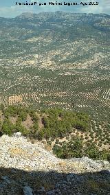 Pinturas rupestres y petroglifos Cueva del Clarillo. Vistas hacia el Gilillo