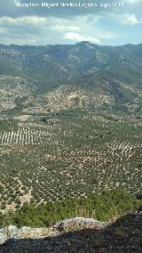 Pinturas rupestres y petroglifos Cueva del Clarillo. Vistas hacia el Aguiln del Loco