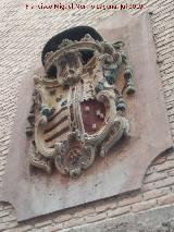 Palacio Episcopal. Escudo policromado