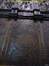 Catedral de Jan. Coro. El abrazo en la Puerta Dorada. Espaldar