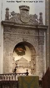 Catedral de Santa Mara. Capilla Mayor. Sepulcro de Alfonso X el Sabio