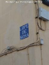 Calle Lope de Sosa. Nombre en azulejos