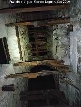 Interior de la cabria de noche Pozo San Vicente. Interior de la cabria de noche