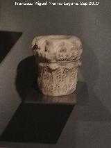 Califato de Crdoba. Capitel califal siglo X. Casa de los Tiros - Granada