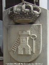 Crcheles. Escudo en el Pilar de Bizcocho